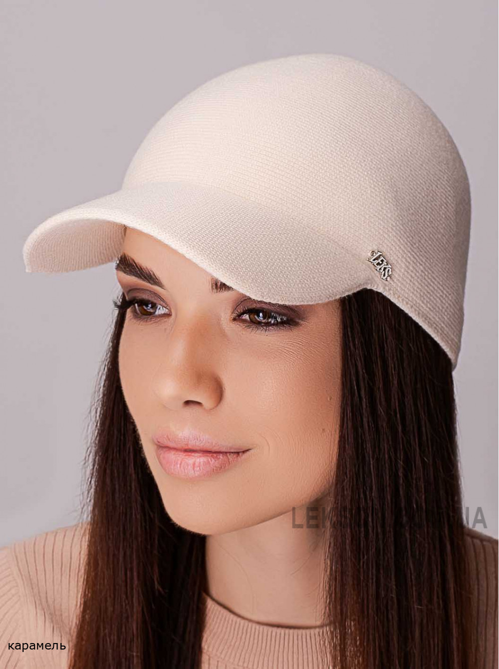 Жіноча бейсболка Карі