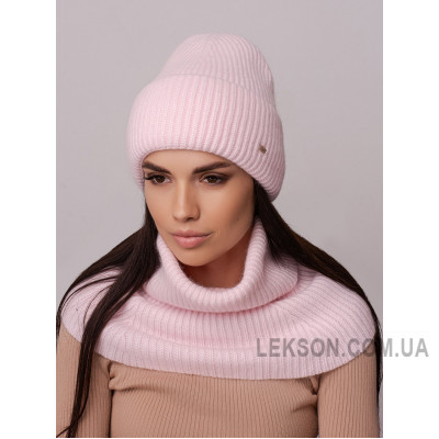 світло рожевий