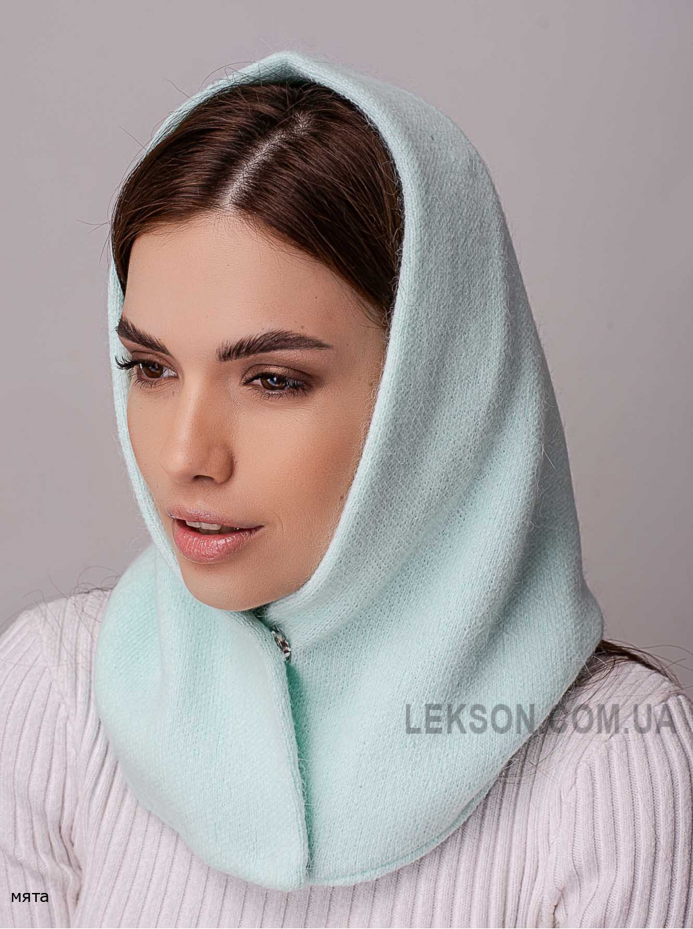 Женский капор Королева