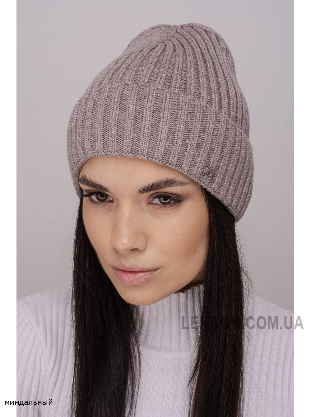 Женская шапка-колпак с отворотом Манго