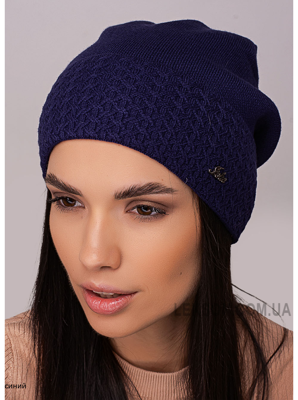 Женская шапка-колпак с отворотом Поэзия